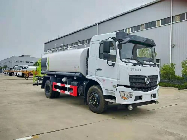 國(guó)六東風(fēng)專底D3灑水車(chē)【12立方】【14立方】